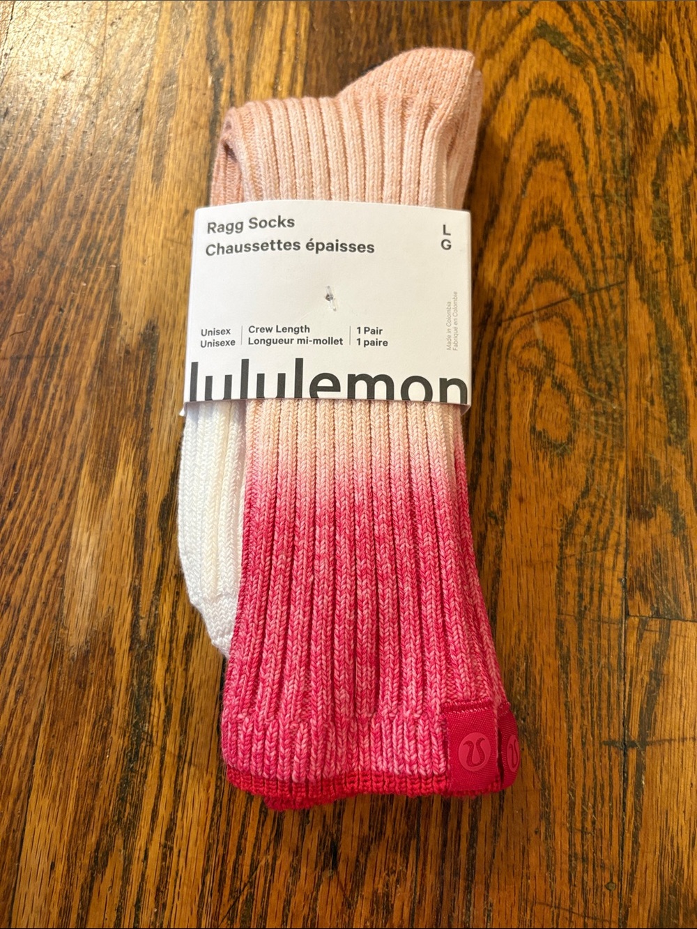 🎉NWT! Lululemon athletica Ombré  Pink Crew Socks